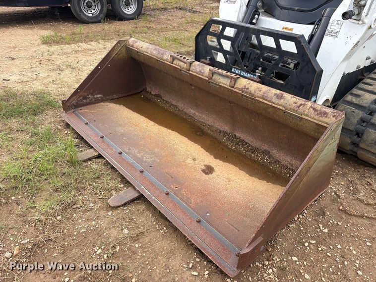 image for item FB8128 2019 Bobcat T870 tracked skid steer loader
