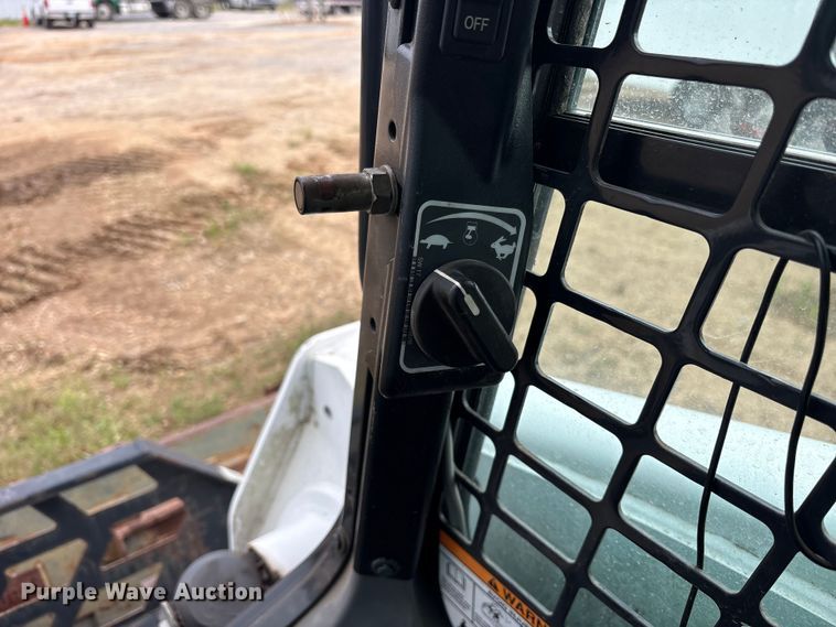 image for item FB8128 2019 Bobcat T870 tracked skid steer loader