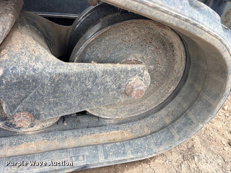 image for item FB8128 2019 Bobcat T870 tracked skid steer loader