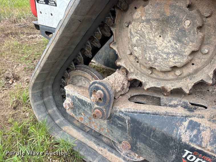 image for item FB8128 2019 Bobcat T870 tracked skid steer loader