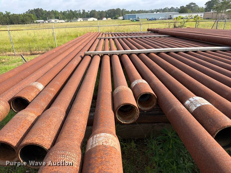 image for item FB8132 (53) joints of drill pipe