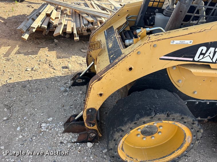 image for item FC2277 2007 Caterpillar 246B skid steer loader