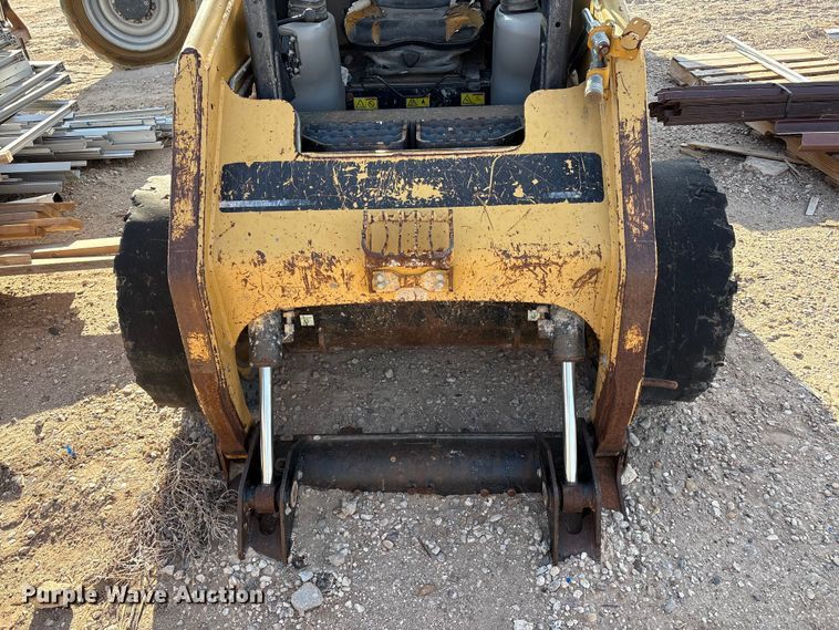 image for item FC2277 2007 Caterpillar 246B skid steer loader