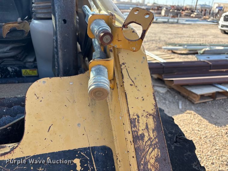 image for item FC2277 2007 Caterpillar 246B skid steer loader