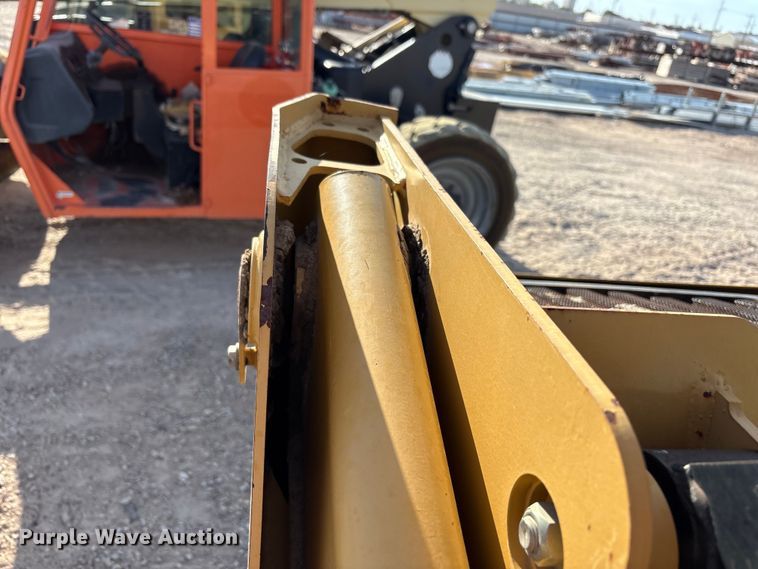 image for item FC2277 2007 Caterpillar 246B skid steer loader