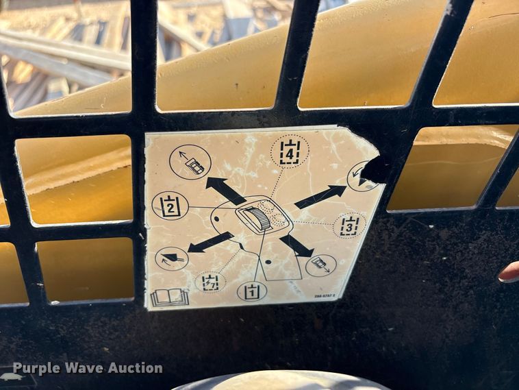 image for item FC2277 2007 Caterpillar 246B skid steer loader