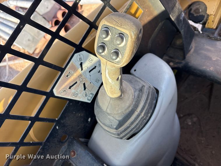image for item FC2277 2007 Caterpillar 246B skid steer loader