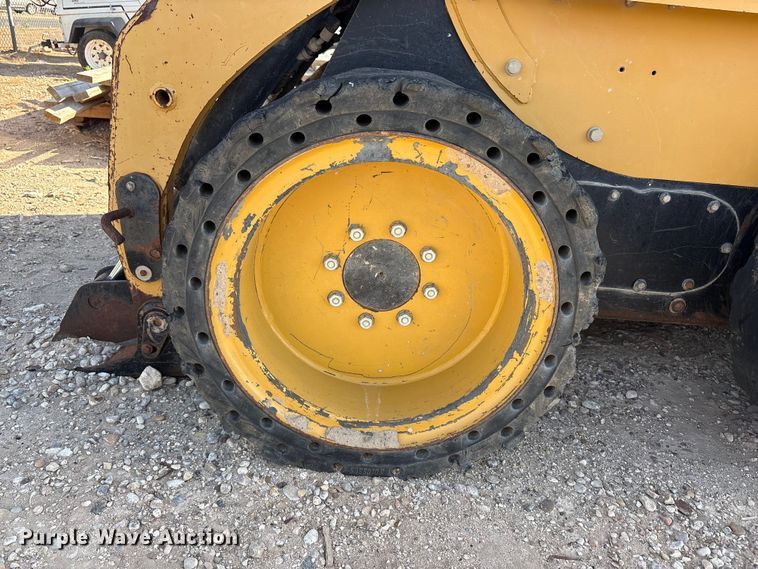 image for item FC2277 2007 Caterpillar 246B skid steer loader