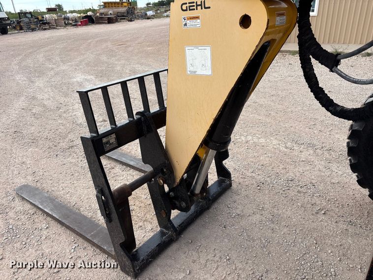 image for item FC2280 Gehl RS8-42 telehandler