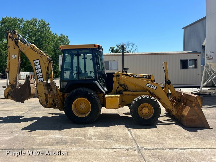 image for item FC2629 1998 John Deere 410E backhoe