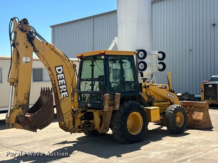 image for item FC2629 1998 John Deere 410E backhoe
