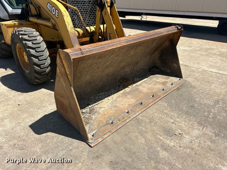 image for item FC2629 1998 John Deere 410E backhoe