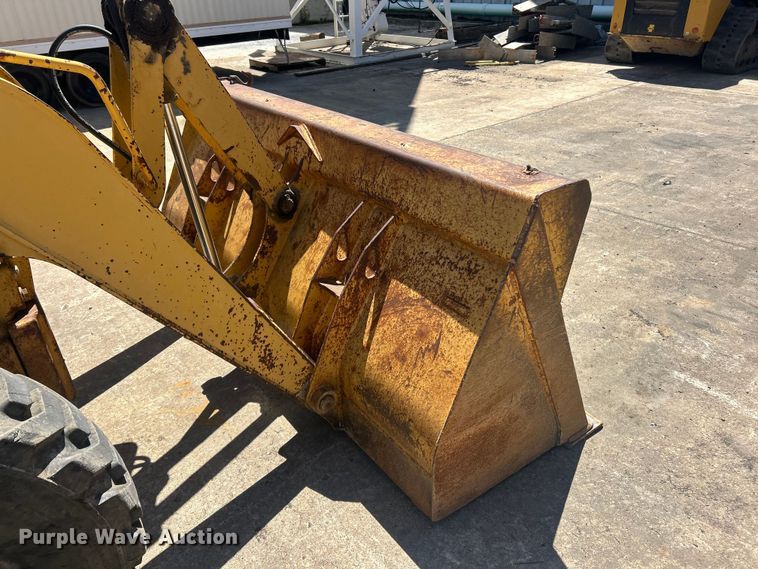 image for item FC2629 1998 John Deere 410E backhoe