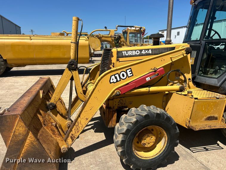 image for item FC2629 1998 John Deere 410E backhoe
