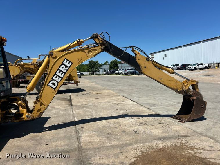 image for item FC2629 1998 John Deere 410E backhoe
