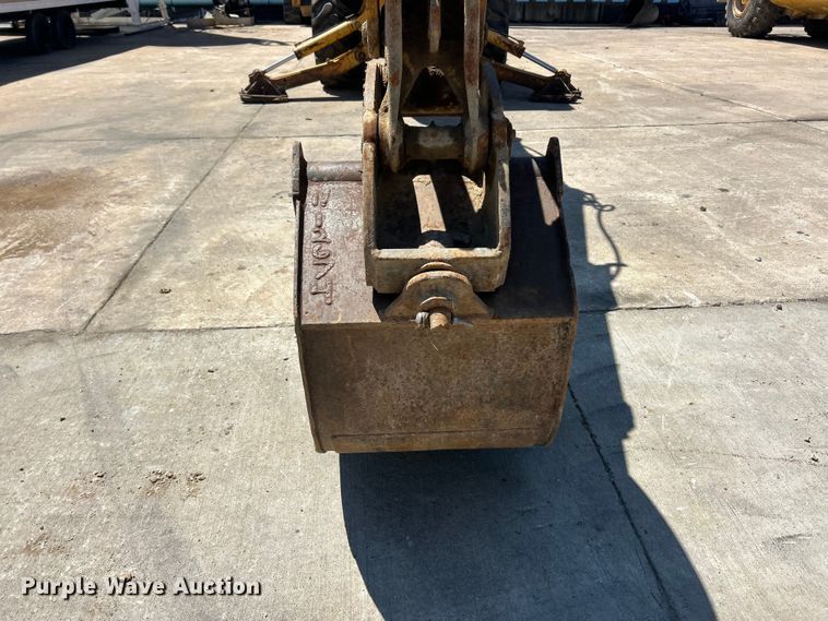 image for item FC2629 1998 John Deere 410E backhoe