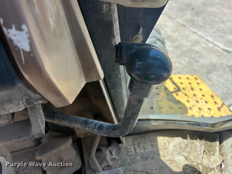image for item FC2629 1998 John Deere 410E backhoe