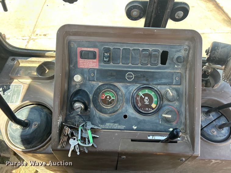 image for item FC2629 1998 John Deere 410E backhoe