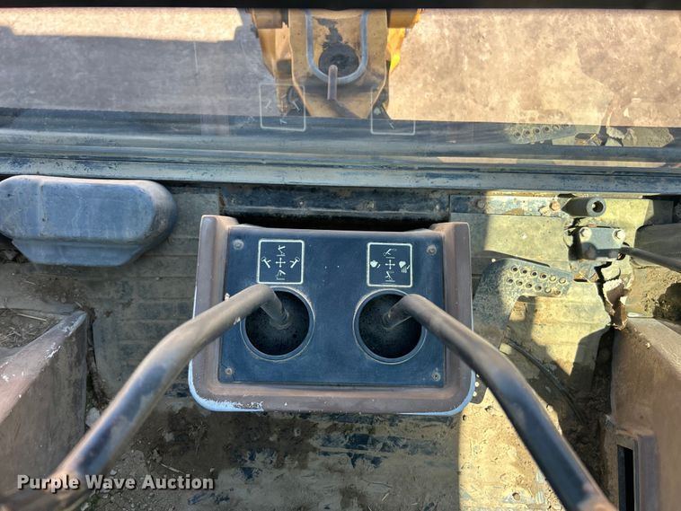 image for item FC2629 1998 John Deere 410E backhoe