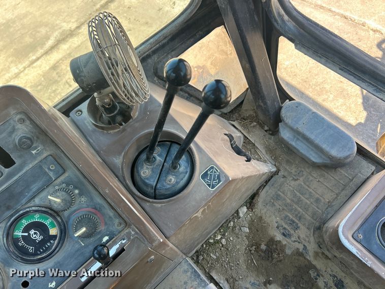 image for item FC2629 1998 John Deere 410E backhoe