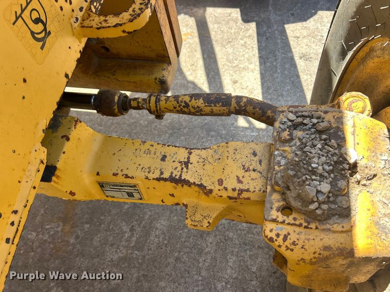 image for item FC2629 1998 John Deere 410E backhoe