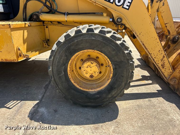 image for item FC2629 1998 John Deere 410E backhoe