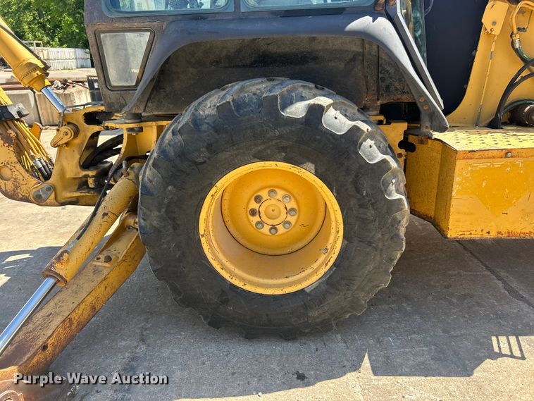 image for item FC2629 1998 John Deere 410E backhoe