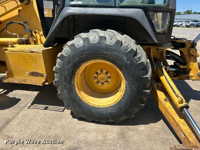 image for item FC2629 1998 John Deere 410E backhoe