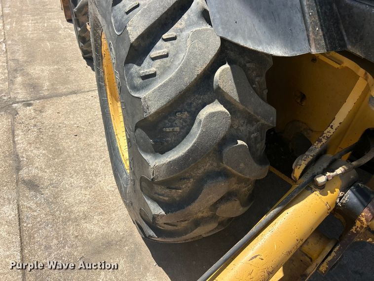 image for item FC2629 1998 John Deere 410E backhoe