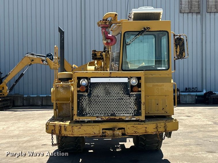 image for item FC2630 1986 Caterpillar 613C water wagon