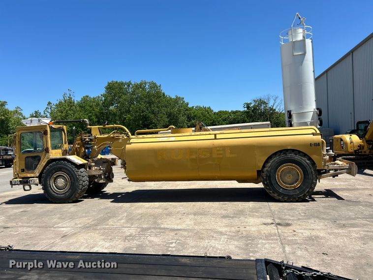 image for item FC2630 1986 Caterpillar 613C water wagon