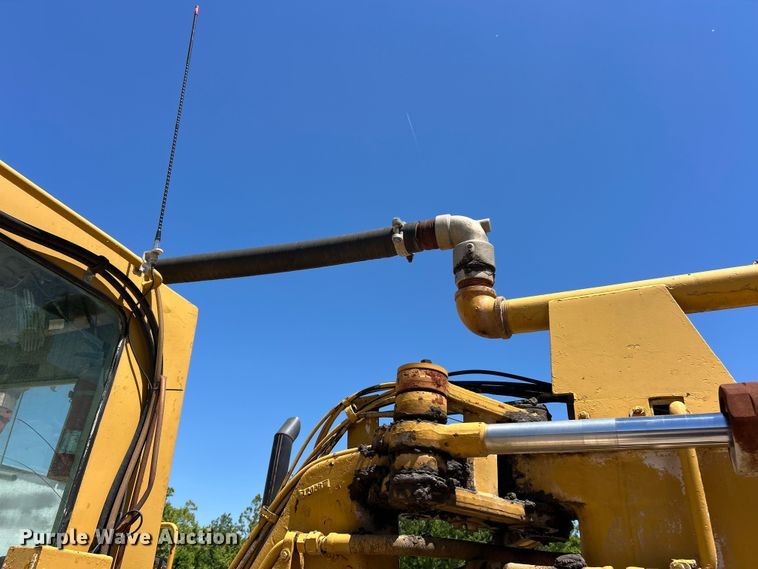 image for item FC2630 1986 Caterpillar 613C water wagon
