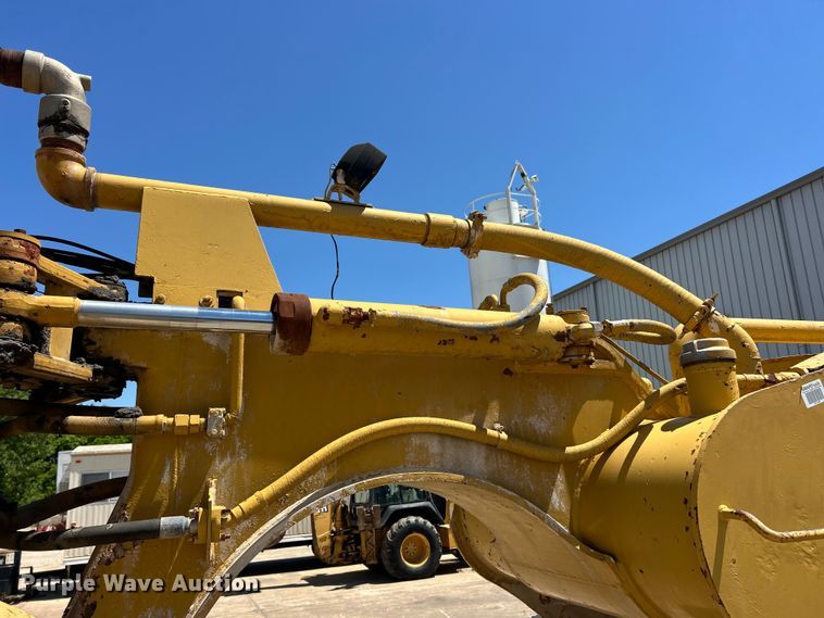 image for item FC2630 1986 Caterpillar 613C water wagon