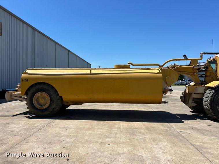 image for item FC2630 1986 Caterpillar 613C water wagon