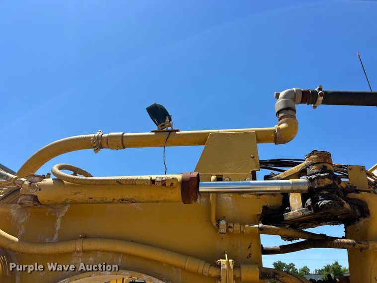 image for item FC2630 1986 Caterpillar 613C water wagon