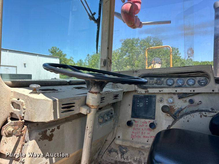 image for item FC2630 1986 Caterpillar 613C water wagon