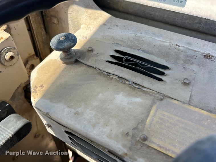 image for item FC2630 1986 Caterpillar 613C water wagon