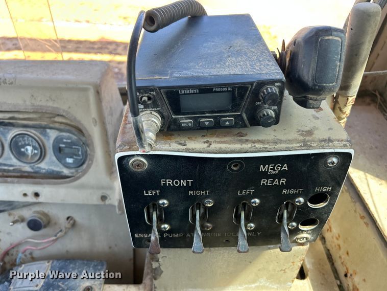 image for item FC2630 1986 Caterpillar 613C water wagon