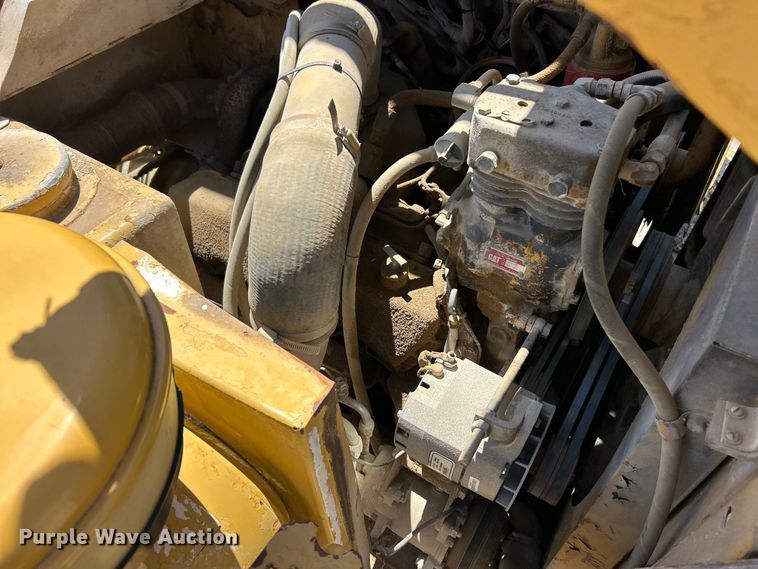 image for item FC2630 1986 Caterpillar 613C water wagon
