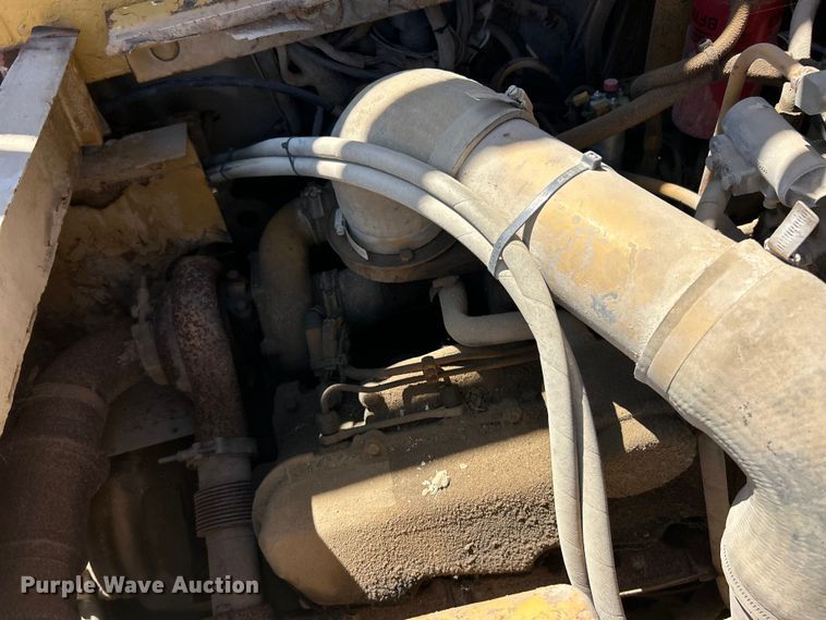 image for item FC2630 1986 Caterpillar 613C water wagon