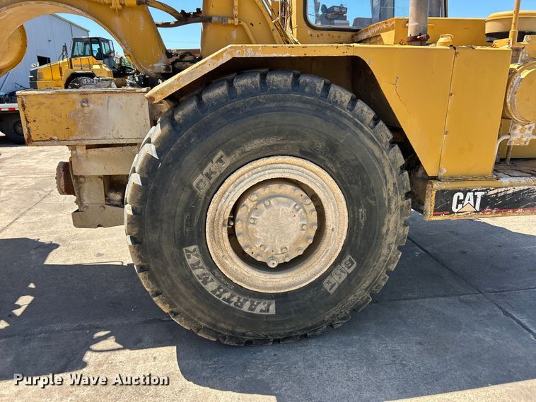 image for item FC2630 1986 Caterpillar 613C water wagon