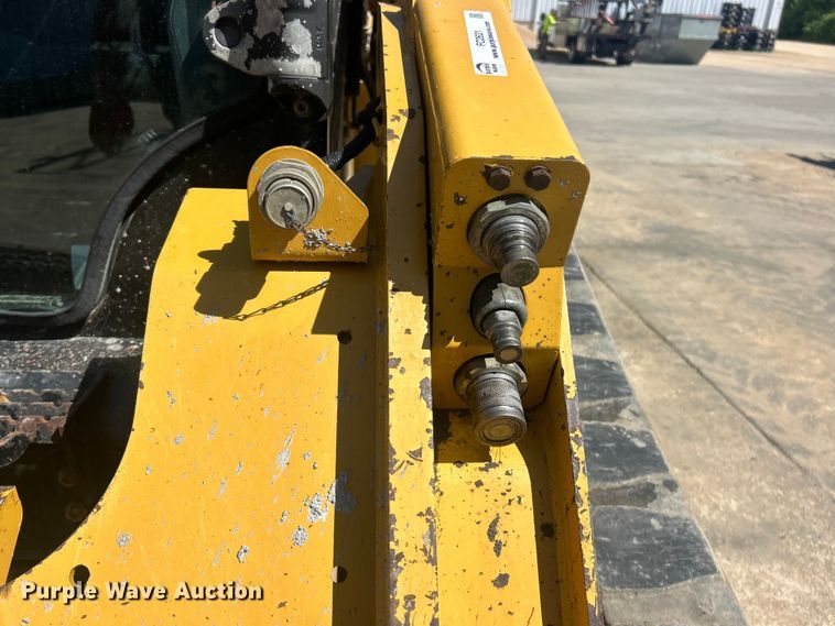 image for item FC2631 2018 Caterpillar 279D tracked skid steer loader