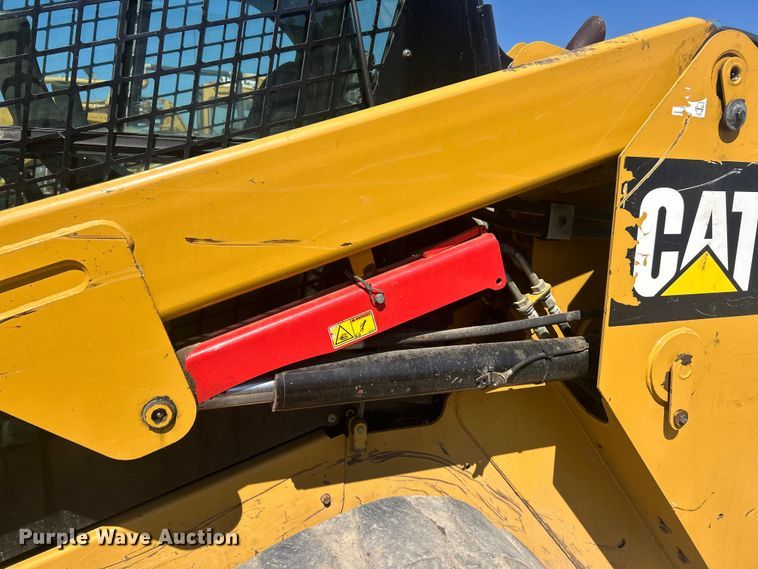 image for item FC2631 2018 Caterpillar 279D tracked skid steer loader