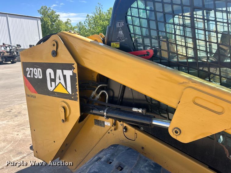 image for item FC2631 2018 Caterpillar 279D tracked skid steer loader