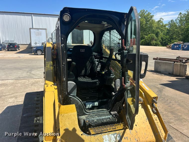 image for item FC2631 2018 Caterpillar 279D tracked skid steer loader