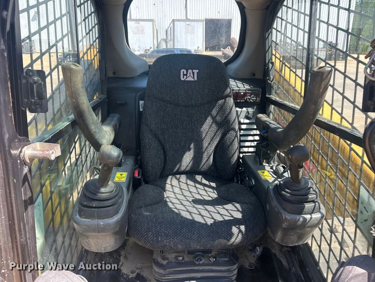 image for item FC2631 2018 Caterpillar 279D tracked skid steer loader