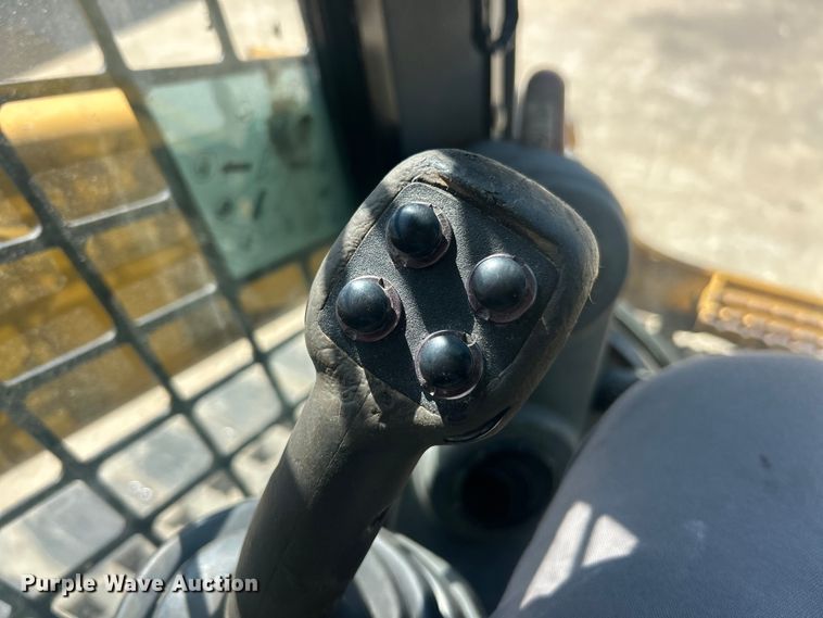 image for item FC2631 2018 Caterpillar 279D tracked skid steer loader