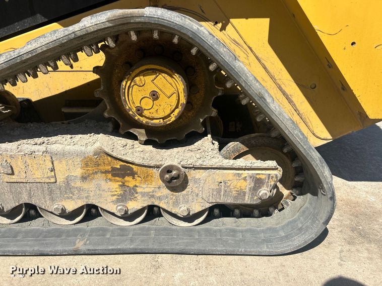 image for item FC2631 2018 Caterpillar 279D tracked skid steer loader