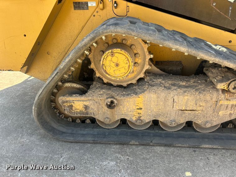 image for item FC2631 2018 Caterpillar 279D tracked skid steer loader