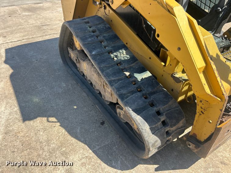 image for item FC2631 2018 Caterpillar 279D tracked skid steer loader